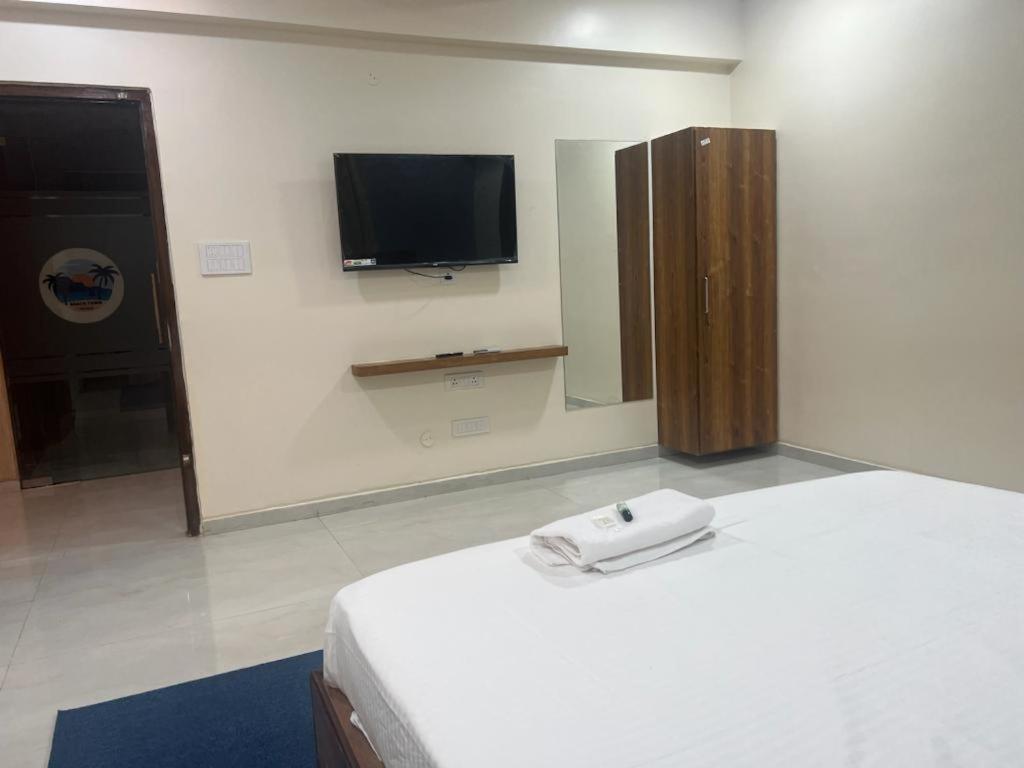 Beach Town Hotel Βιζαχαπατνάμ Εξωτερικό φωτογραφία